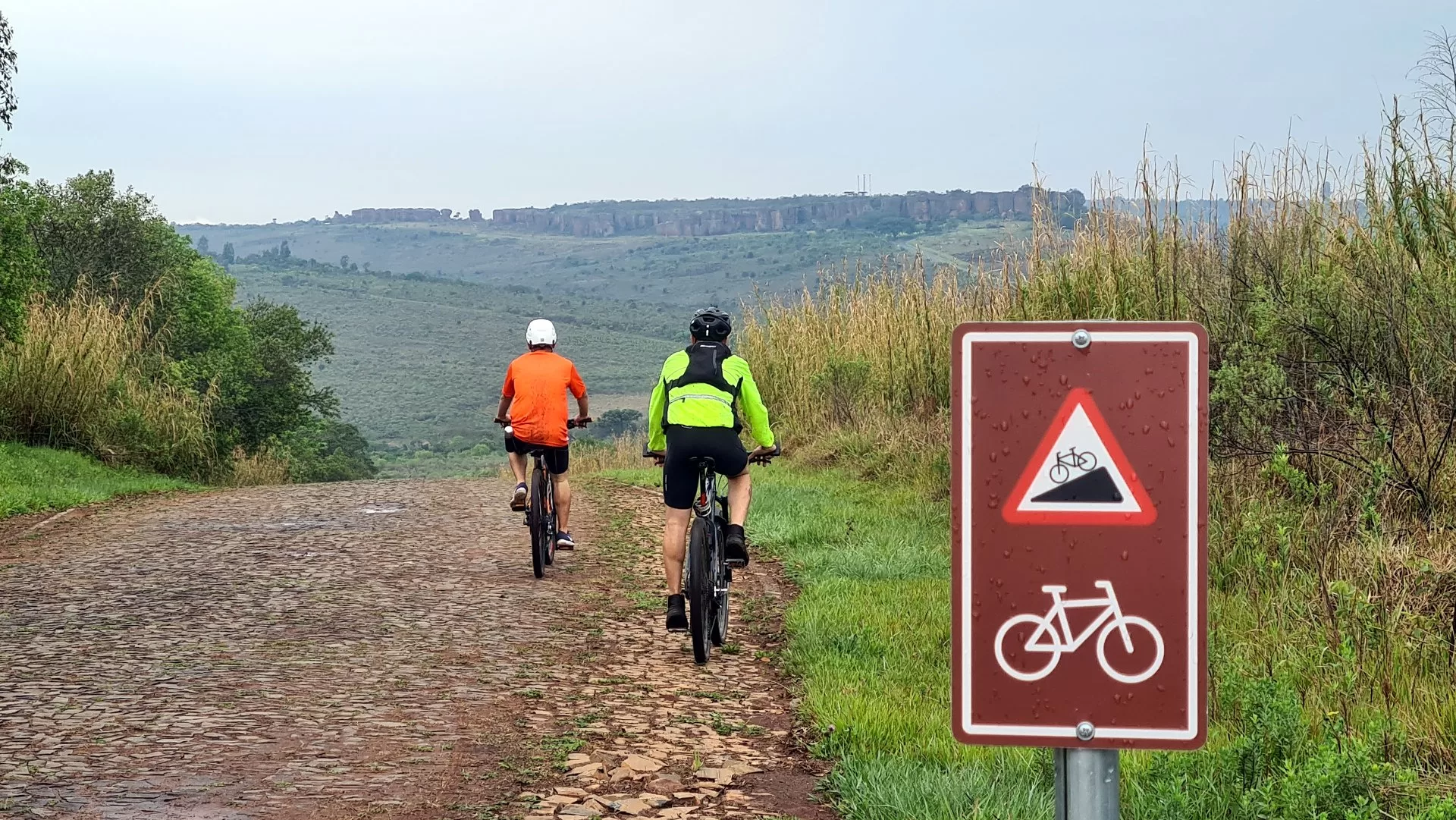 O ciclotur autoguiado no Parque Estadual Vila Velha é um exemplo inspirador de como criar rotas e circuitos de cicloturismo.