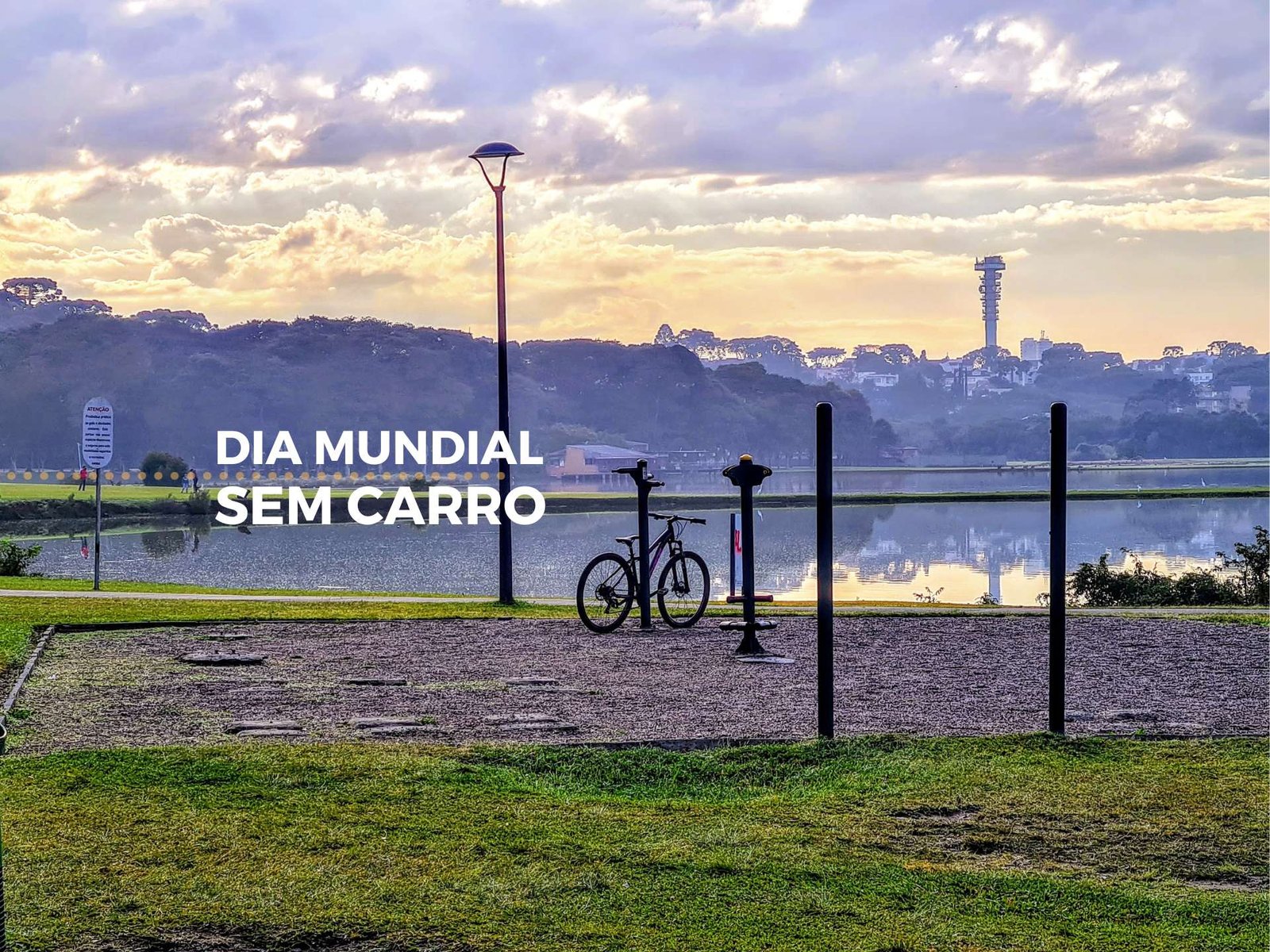 Um ótimo dia para um passeio de bicicleta no Parque Barigui em Curitiba.