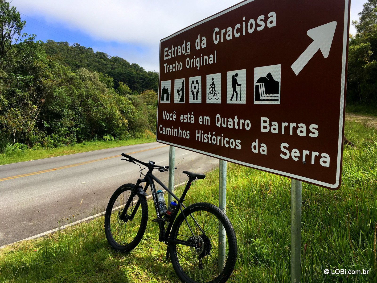 Viajar de bicicleta pela Estrada da Graciosa: cicloturismo na Mata Atlântica