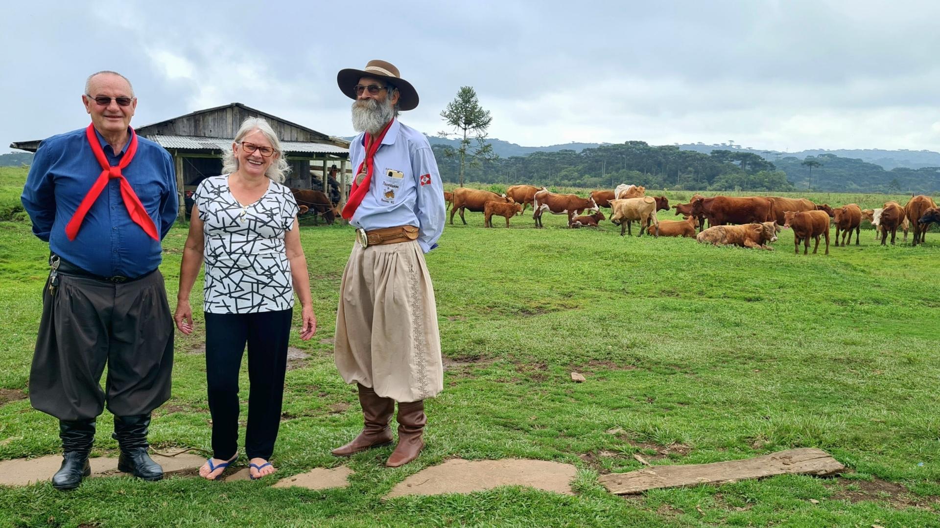 Gaúchos e gaúchas confraternizam na fazenda da Rota dos Tropeiros no Campos de Cima Serra Gaúcha!